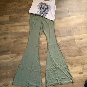🌴Bell Bottom Flare Pants🌴